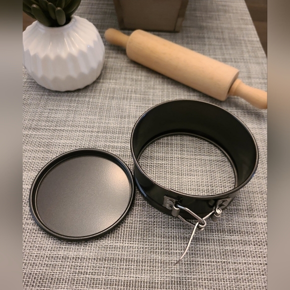 Mini Springform Pan 4" - Picture 3 of 5